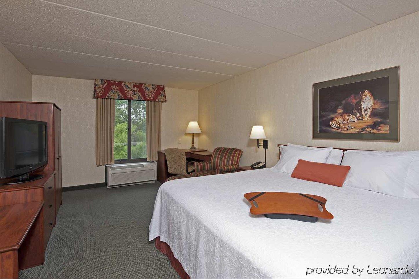 Hampton Inn & Suites Kokomo Pokoj fotografie